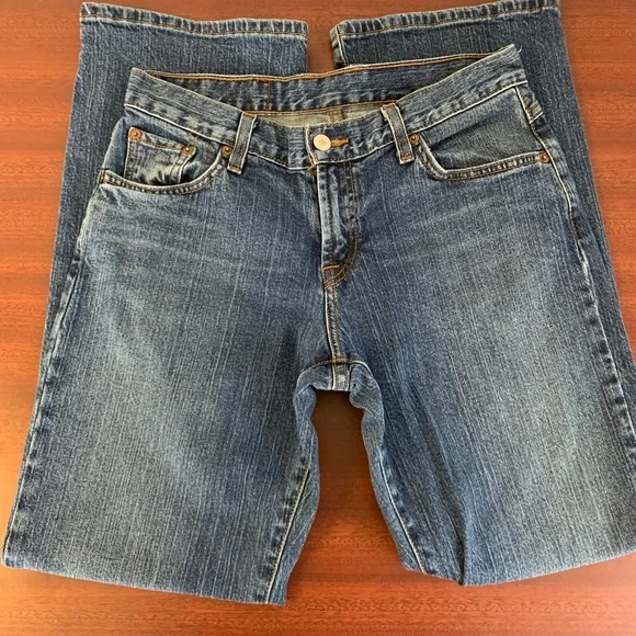 EUC Lucky Brand Josie Classic Fit